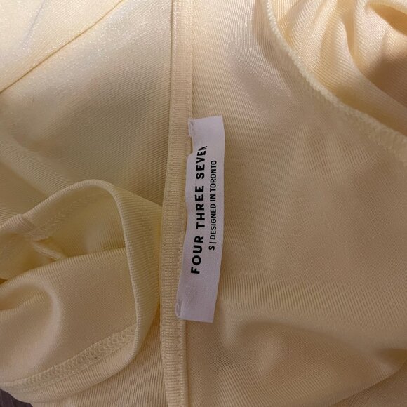 Elegant Yellow Maxi Dress - Picture 3 of 3